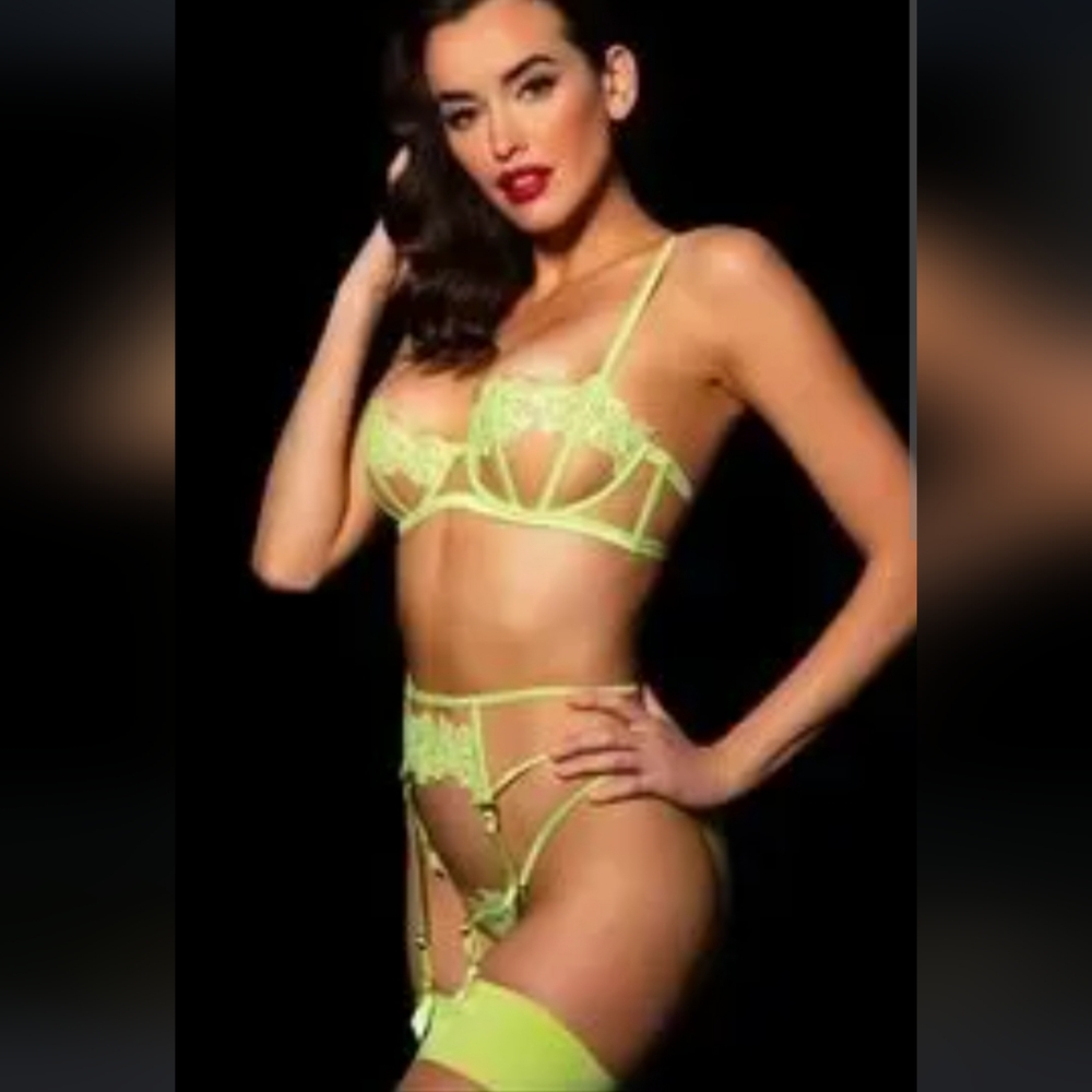 New Amelie set 30D Bra / small suspender and small brief by Honey Birdette